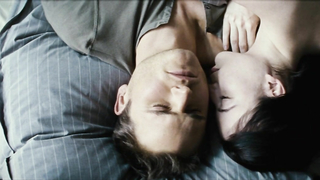 Nora von Waldstatten desnuda, escena de sexo de Schwerkraft (2009)