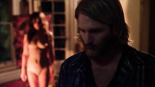 Аманда Бартон обнаженная, Тоня Кей обнаженная, сцена секса из фильма Ужас Амитивилля (2016)