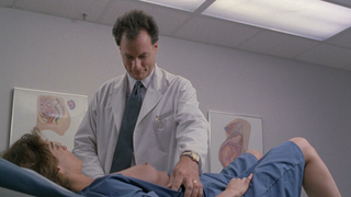 Annabella Sciorra nua, Rebecca De Mornay nua, cena erótica de A mão que balança o berço (1992)