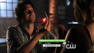 Ариэль Кеббел секси, Шири Эпплби секси, эротическая сцена из Life Unexpected s02e01 (2010)