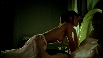Bai Ling çıplak, The Bad Penny'den (2010) seks sahnesi
