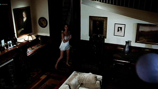 Beverly D'Angelo çıplak, Cristina Raines seksi, Sylvia Miles çıplak, The Sentinel'den (1977) erotik sahne