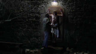 Brigitte Lahaie çıplak, Mirella Rancelot çıplak, Ölüm Üzümleri'nden (1978) erotik sahne