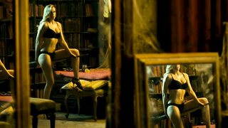 Carolina Bang seksi, Macarena Gomez çıplak, Las brujas de Zugarramurd'dan (2016) seks sahnesi