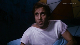 Carole Bouquet desnuda, escena erótica de Bingo Bongo (1982)