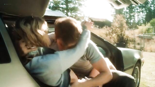 Daveigh Chase seksi, American Romance (2016) filminden seks sahnesi