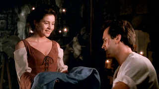 Embeth Davidtz sexy, cena de sexo de Army of Darkness (1992)