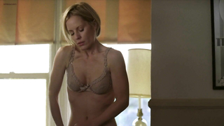 Emma Caulfield sexy, escena de sexo de TiMER (2009)