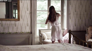 Georgia Scalliet nackt, Elsa Lepoivre nackt, Florence Viala sexy, erotische Szene aus Les trois soeurs (2015)