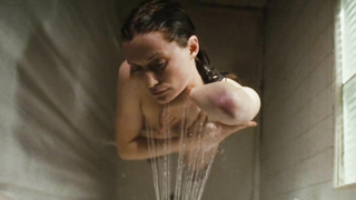 Джинджер Линн Аллен обнаженная, Присцилла Барнс обнаженная, Кейт Норби обнаженная, Шери Мун Зомби обнаженная, сцена секса из Изгнанных дьяволом (2005)