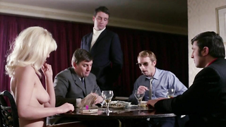 Gilly Grant nue, Virginia Wetherell nue, scène érotique de The Big Switch (1969)