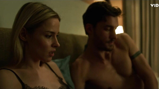 Angelina Pakhomova desnuda, Polina Davydova desnuda, Polina Vorobieva desnuda, escena de sexo de Succubus (2024)