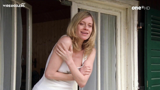 Caroline Peters sexy, scena da Mord mit Aussicht s02e12, scena da13 (2012)