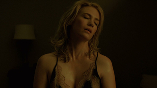 Célébrités nues »: January Jones sexy - Good Kill (2014)