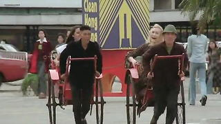 Обнаженные знаменитости - Лора Гемсер обнаженная, Мишель Старк обнаженная - Черная кобра (1976)