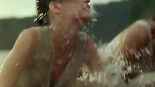 Çıplak ünlüler » Maggie Q çıplak, Marit Thoresen çıplak - Naked Weapon (2002)