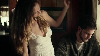 Çıplak ünlüler » Minka Kelly seksi - The World Made Straight (2015)