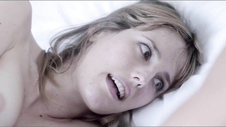 Çıplak ünlüler » Natalia de Molina çıplak, Candela Pena çıplak, Claudia Perez Esteban çıplak - Kiki el amor se hace (2016)