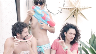 Çıplak ünlüler » Natalia de Molina çıplak, Candela Pena çıplak, Claudia Perez Esteban çıplak - Kiki el amor se hace (2016)