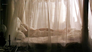 Обнаженные знаменитости - Пэтси Кенсит обнаженная - Ангелы и насекомые (1996)