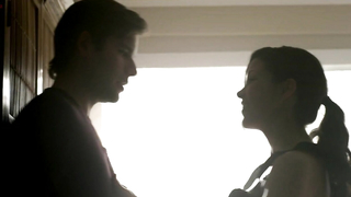 Nackte Promis » Sandra McCoy nackt – Femme Fatales s02e04 (2012)