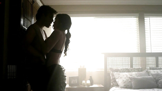 Nackte Promis » Sandra McCoy nackt – Femme Fatales s02e04 (2012)