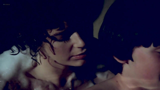 Çıplak ünlüler » Sylvia Kristel çıplak, Pamela Jean Bryant çıplak - Özel Dersler (1981)