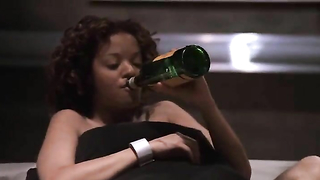 Çıplak ünlüler » Tara Subkoff çıplak, Tiffany Limos çıplak, Crystal Celeste Grant çıplak, Hayley Keenan çıplak - Teenage Caveman (2001)