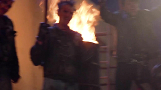 Çıplak ünlüler » Vanity çıplak, Tara Buckman seksi - Never Too Young to Die (1986)