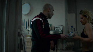 Çıplak ünlüler » Veerle Baetens çıplak - D'Ardennen (2015)