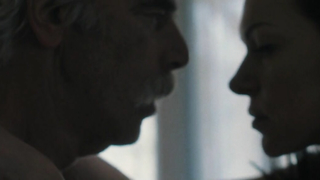 Çıplak ünlüler » Laura Prepon seksi - The Hero (2017)