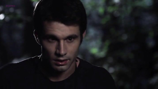 Çıplak ünlüler » Serinda Swan seksi - Creature (2011)