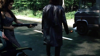 Çıplak ünlüler » Monica Bellucci seksi - Dobermann (1997)