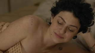 Nude celebs - Alia Shawkat nude, Amy Landecker sexy - Transparent s04e04-06 (2017)