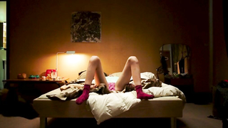 Обнаженные знаменитости - Гаранс Марилье обнаженная, Элла Рампф обнаженная - Могила (2016)