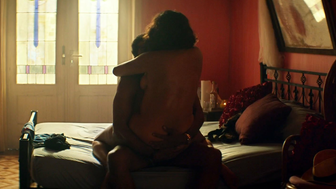 Nackte Promis » La La Anthony nackt – Double Play (2017)