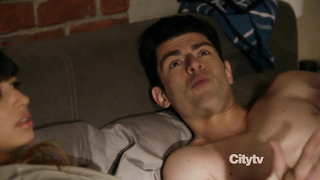 Celebridades nuas » Hannah Simone sexy - New Girl s01e14 (2011)