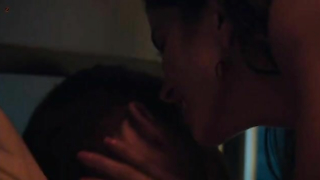 Çıplak ünlüler » Patricia Velazquez çıplak - Rescue me s01e04 (2004)