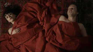 Celebrità nude » Charlene Mckenna nuda - Sirens s01e02 (2014)