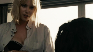 Çıplak ünlüler » Laura Ramsey seksi - Shrink (2009)