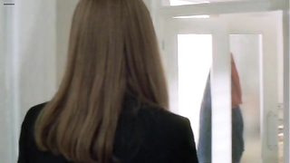 Обнаженные знаменитости - Джинн Трипплхорн обнаженная - Двери раздвижные (1998)