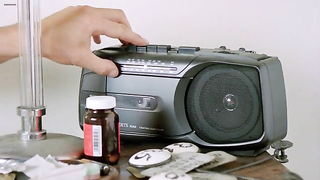 Обнаженные знаменитости - Джинн Трипплхорн обнаженная - Двери раздвижные (1998)