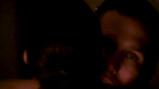 Çıplak ünlüler » Kari Wuhrer çıplak, Monique Alexander çıplak - Örümcek Ağı (2002)