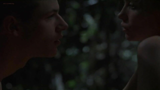 Çıplak ünlüler » Emmanuelle Beart çıplak - Strayed (2003)