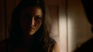 Nude celebs » Phoebe Tonkin sexy - The Secret Circle s01e14 (2011)