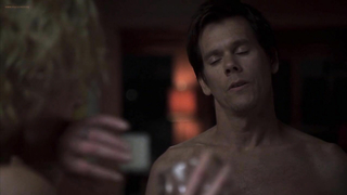 Çıplak ünlüler » Charlize Theron seksi, Courtney Love seksi - Trapped (2002)