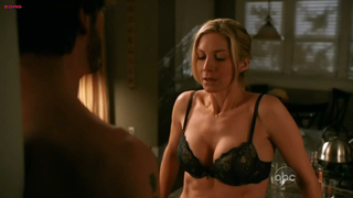 Çıplak ünlüler » Elizabeth Mitchell seksi - V s02e08 (2011)