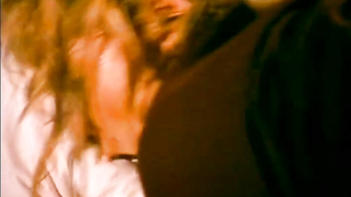 Celebridades nuas » Valeria Golino nua, Sharon Stone nua - Ano da Arma (1991)