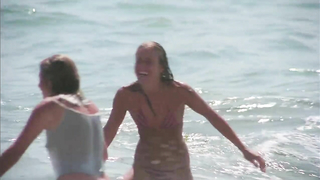 Çıplak ünlüler » Cheryl Smith çıplak, Susan Player çıplak, Jennifer Ashley çıplak - The Pom Pom Girls (1976)