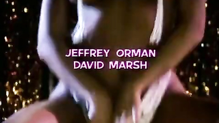 Çıplak ünlüler » Elizabeth Kaitan çıplak, Christina Whitaker seksi, Tammara Souza seksi - Assault of the Killer Bimbos (1988)